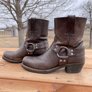 Frye Harness 8R Boots